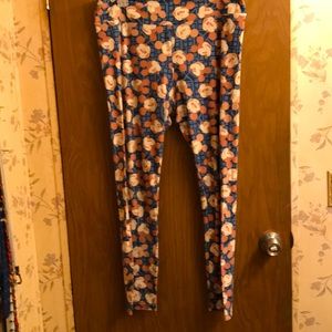 Lularue Disney leggings large
